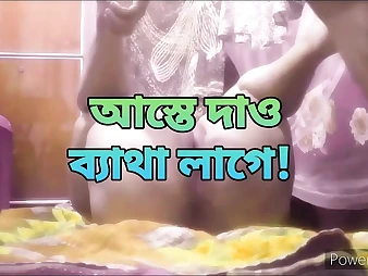 Steaming Desi MUMMY gets her ginormous rump rammed by her cuckold neighbor in homemade cheating flick