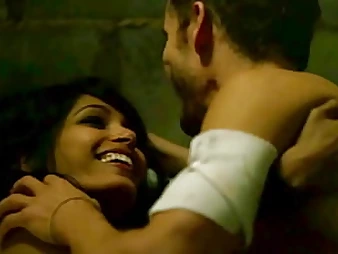 Observe this hot Indian actress get her mature pussy plumbed in F-Pinto-Naked Hollywood clamp
