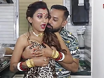 Voluptuous Indian housewife Antim and her spouse pamper in sizzling kitchen fuck-fest