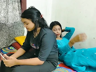 Hot Desi wife gets her cock-squeezing Indian cunt penetrated by Facking couple