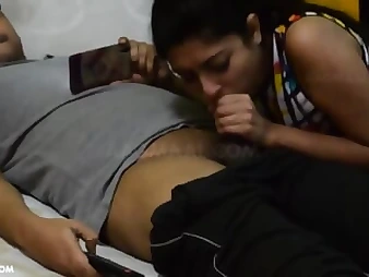 See MMS Indian Couple's sizzling homemade pornography with jizz shots and giant spears