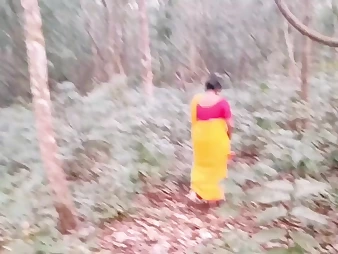 Stepmom with giant ass & boobies takes a rock-hard ravaging in the forest