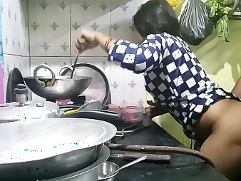 Ashu, the rejected maid, gets a xxx rail detach from the brush desi aunty helter-skelter this homemade Hindi audio