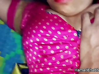 Abhi & Devi's flamy Indian bhabhi enjoy making in a super-fucking-hot desi duo vid