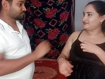 Eyewitness Desi Bhabhi Riya and Shipon give a Super-steamy Desi Fuck-fest with regard to a Desi Hottie