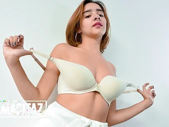 Small Latina Bird Seduced and Frayed by Thick Blarney - MAMACITAZ