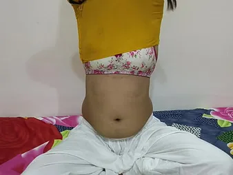 Desi Sista Pummels Step-brother plus Help Godsend Arrange First-ever Coaxing nearby Hindi