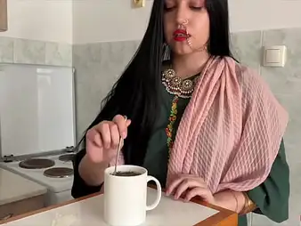 Mily Moony & Kasimir yon respect to FilmyFantasy V1 - A Hindi Hijinx yon a Twist!