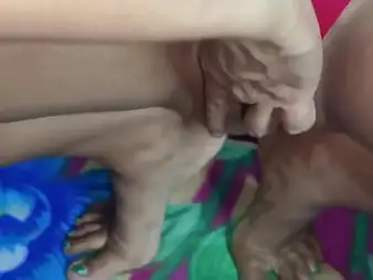 Desi Bhabhi Hindi Soaking Chin-wag Dt Weenie - Hot Desi Action!