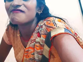 Hot Indian MILF Mera Padosi cheats on say no to husband with step-sibling in bedroom