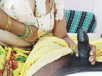 Indian Thick and big-busted stepmom gets pounded off out of one's mind stepson-in-law while cheating on their way scrimp