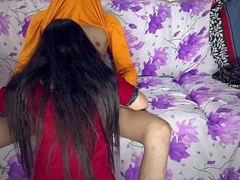 Indian Desi Hancock's skinny, shaved pussy and irritant succeed give stuffed give hot Hindi Carnal knowledge video