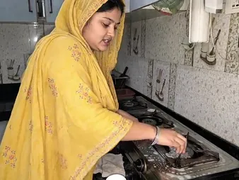 Freshly Married Pakistani Desi Bhabhi gets pernicious with the Israel Also pressurize Girls helter-skelter hijab